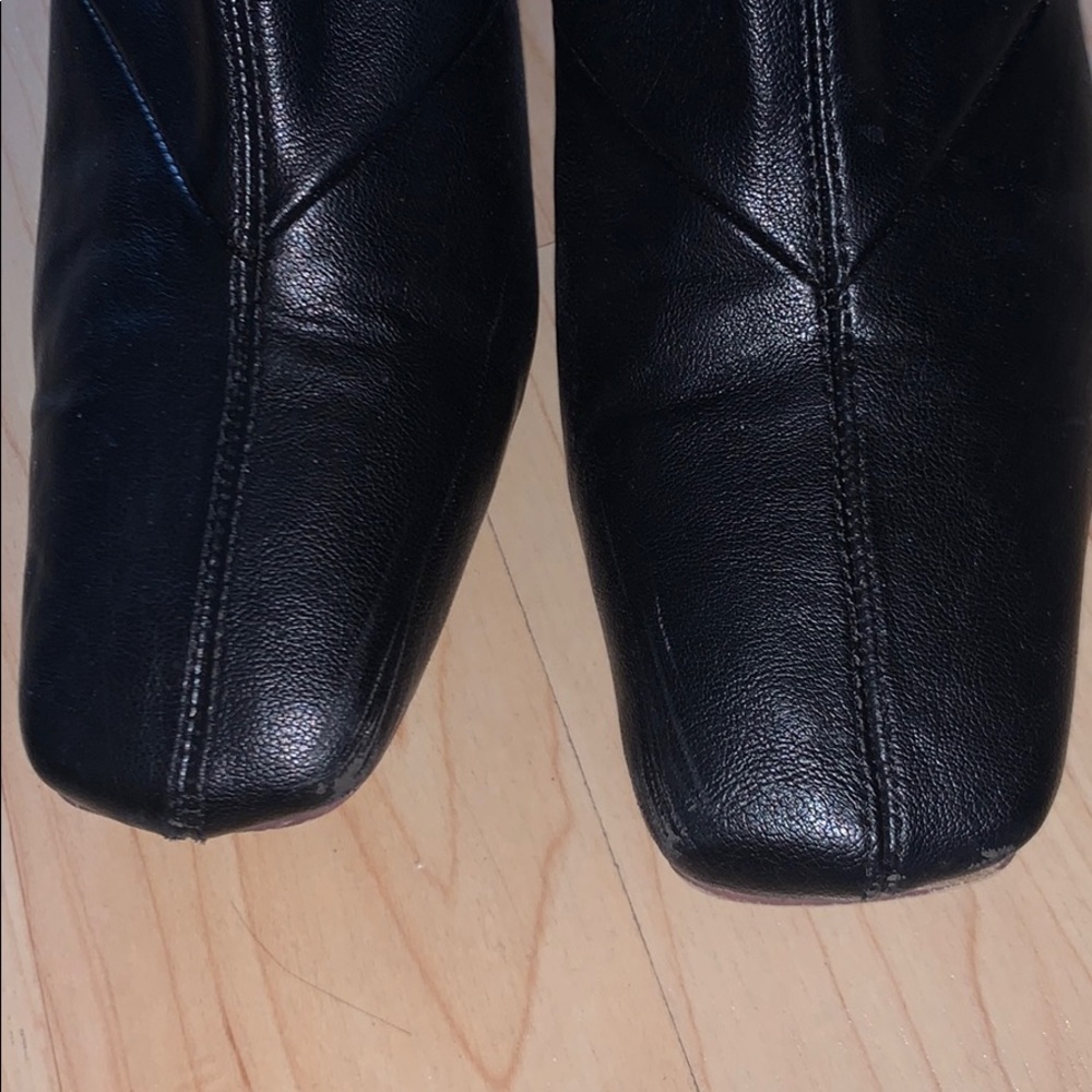 Boots - Picture 4 of 10